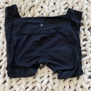 LULULEMON - black ankle leggings with mesh panel